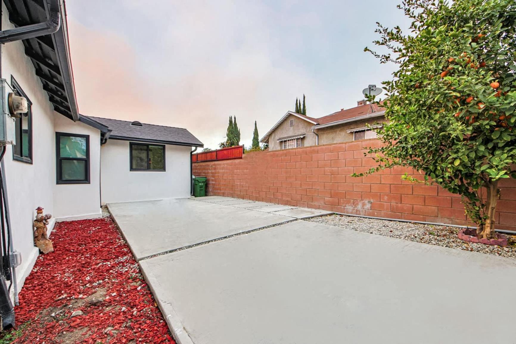 Stylish Duplex W Rooftop Garden *