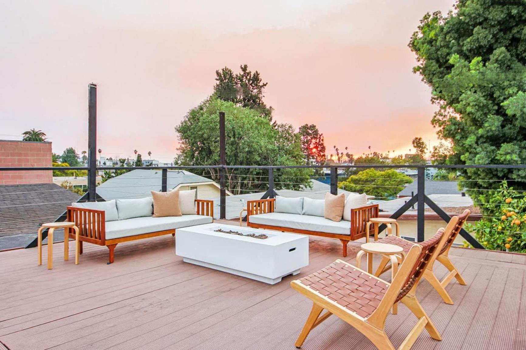 Hébergement de vacances Stylish Duplex W Rooftop Garden *